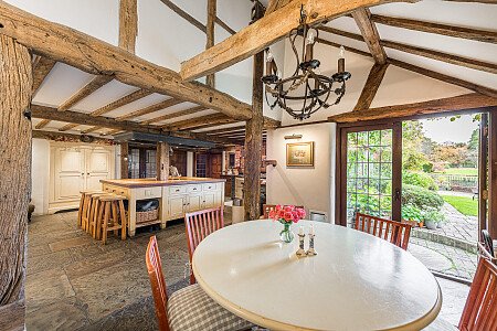 Location Creation:Lake House:kitchen 3