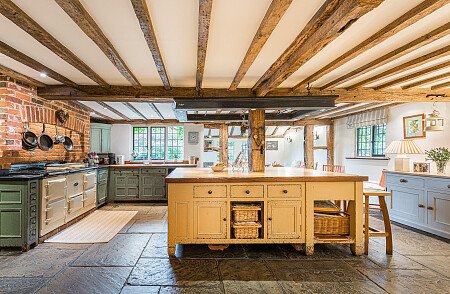 Location Creation:Lake House:kitchen