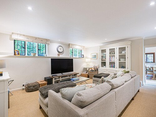 Location Creation:Lake House:tv room