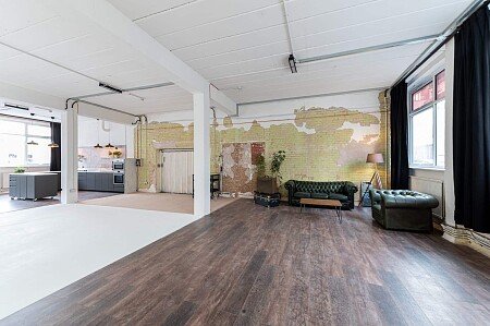 Photography-Studio-Hire-London-69-drops-Studio-8-scaled