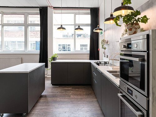 69-drops-studio_2-scaled-scaled