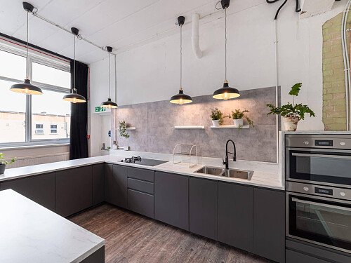 Photography-Studio-Hire-London-69-drops-Studio-10-scaled