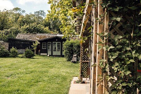 Kate_Gummer_Home-123