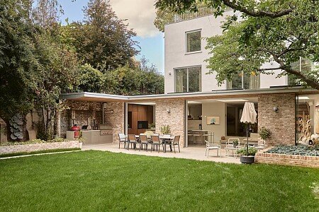 Location Creation:Chiswick Dock:garden