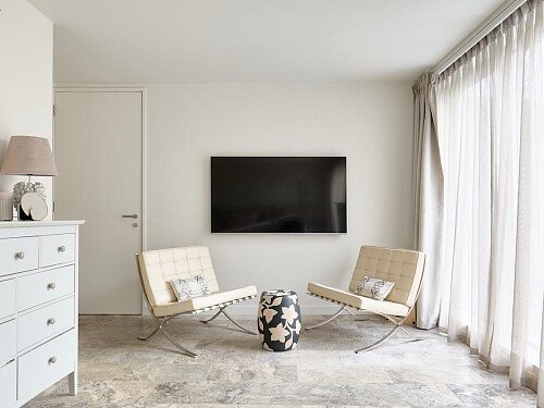 Location Creation:Chiswick Dock:master bed tv