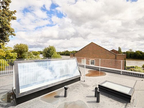 Location Creation:Chiswick Dock:rooftop