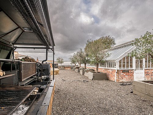 Location Creation: The Walled Garden:Chefs Grill