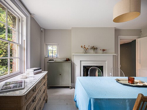 Location Creation: The Walled Garden:Indoor Dining 2