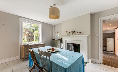 Location Creation: The Walled Garden:Indoor Dining