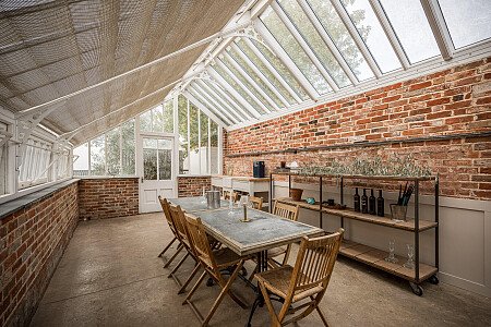 Location Creation: The Walled Garden:The Glass House 2