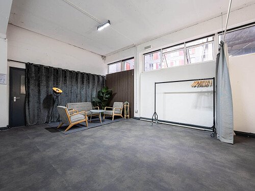 69dropsstudios_photography_studio_hire_london-8-1-scaled (1)