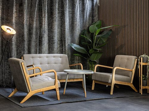 photography-studio-hire-London-69_drops_studios-0882-scaled (1)