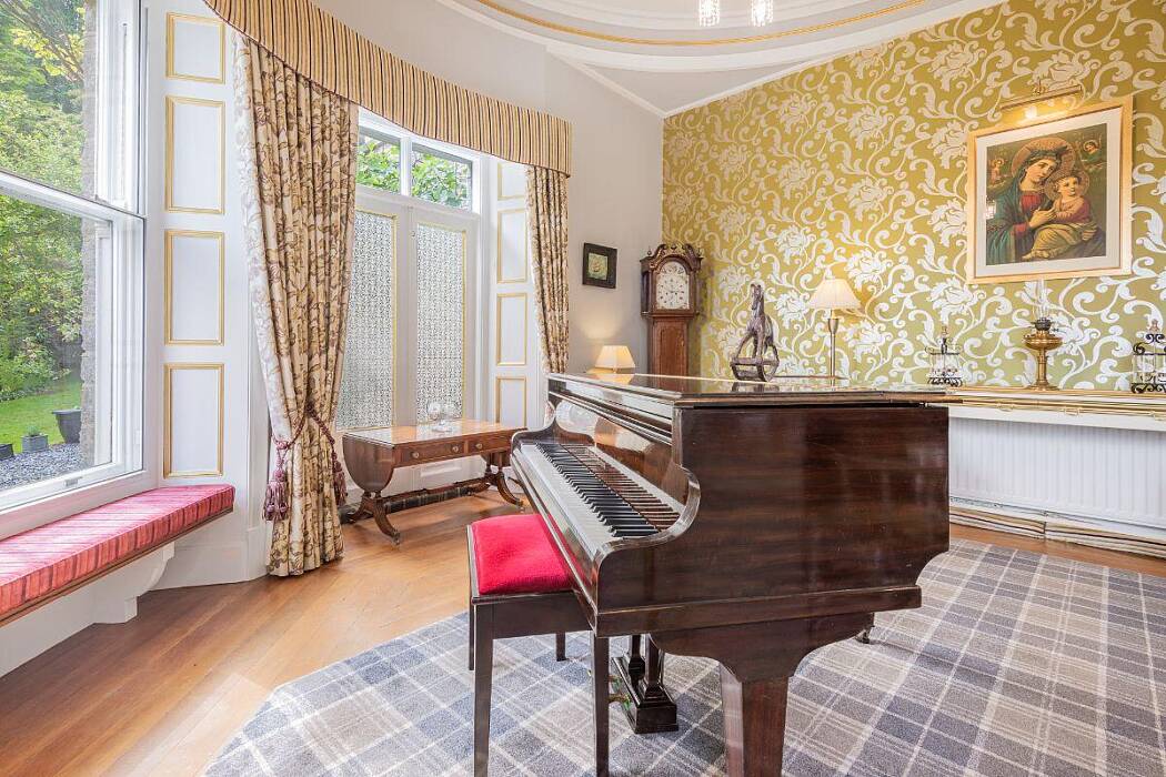 30444at638605403850000000