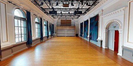 Lantern-Hall-no-seats