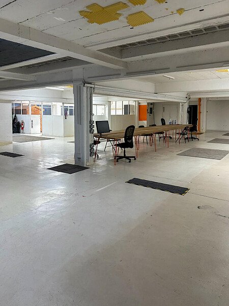 office location empty-03