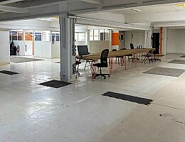 office location empty-03