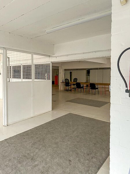 office location empty-08