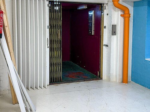 office location empty-11