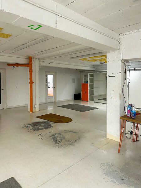 office location empty-16