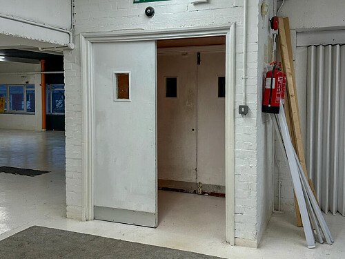 office location empty-15