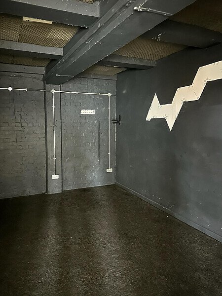 office location empty-22