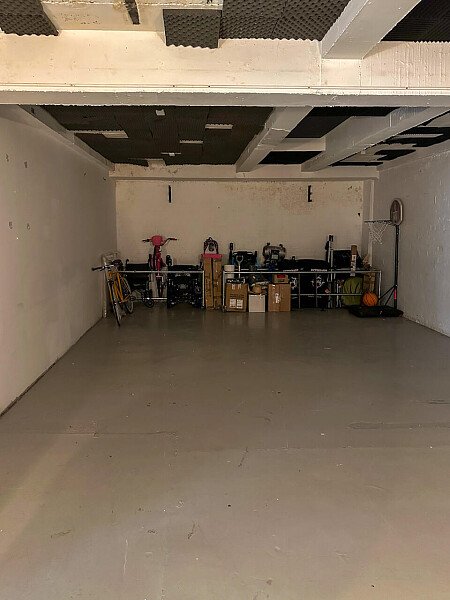 office location empty-24