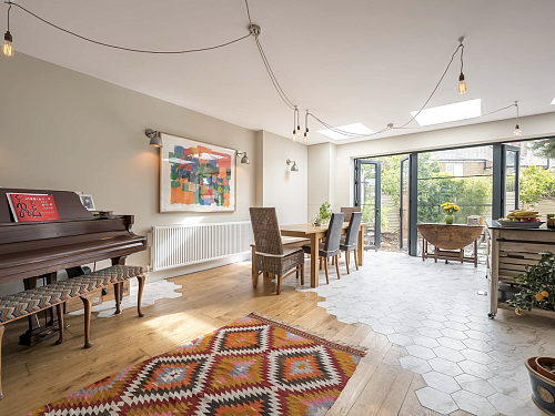 Image for Location 0900