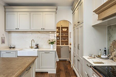 New Church Road, 77-034