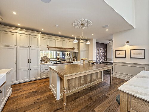 New Church Road, 77-035