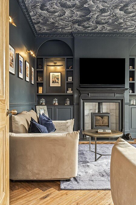 New Church Road, 77-040