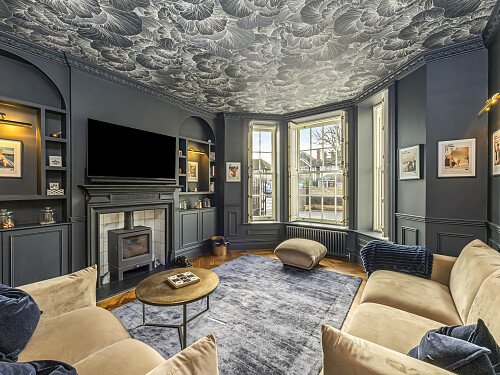 New Church Road, 77-041