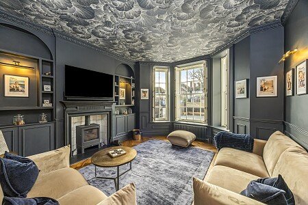 New Church Road, 77-041