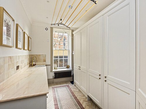 New Church Road, 77-042