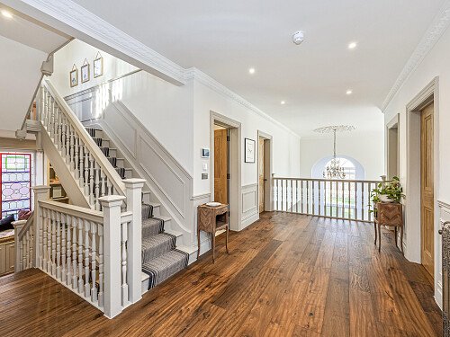 New Church Road, 77-025