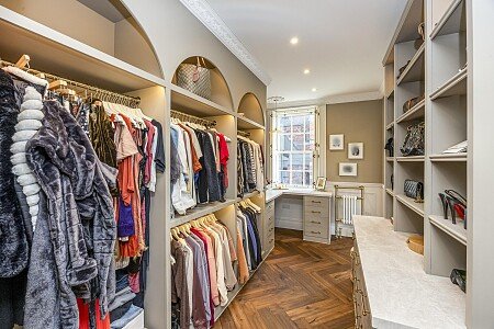 New Church Road, 77-019