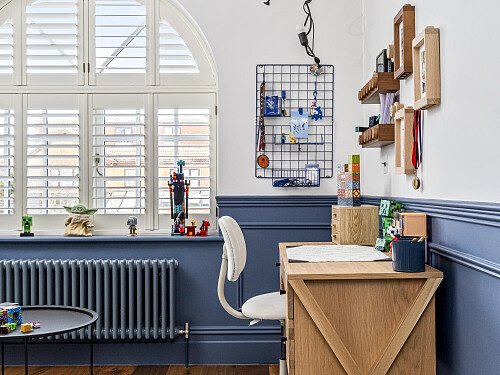 New Church Road, 77-014