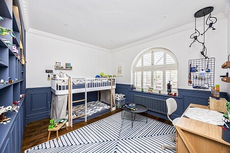 New Church Road, 77-013