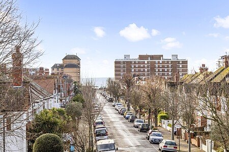 New Church Road, 77-008