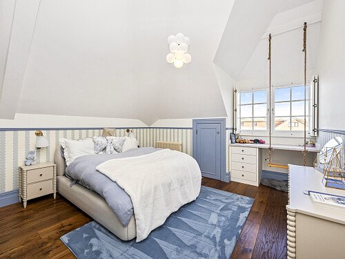 New Church Road, 77-006