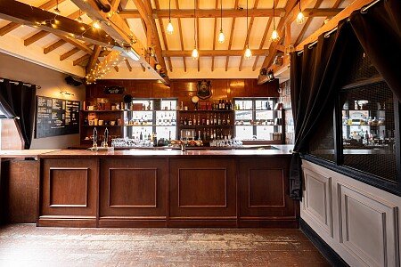 Attic-Ballroom-and-Study-Bar-6