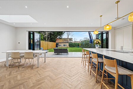 2 Manor Drive NW7 3NE-4