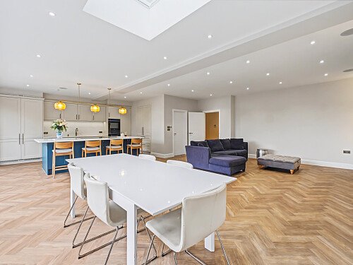 2 Manor Drive NW7 3NE-5