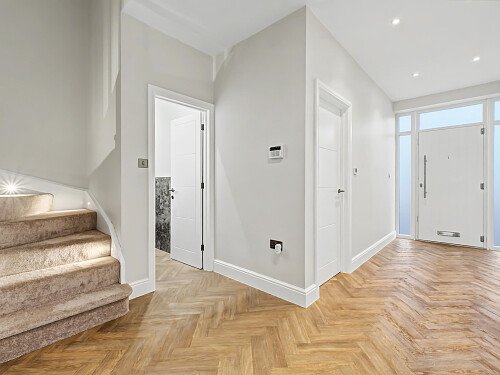 2 Manor Drive NW7 3NE-8