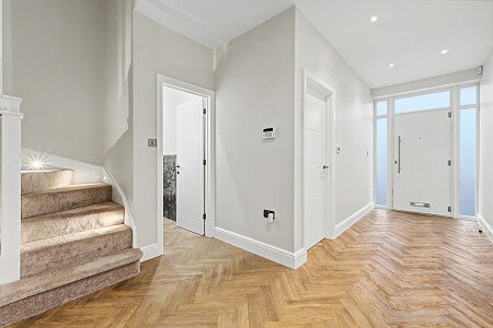 2 Manor Drive NW7 3NE-8