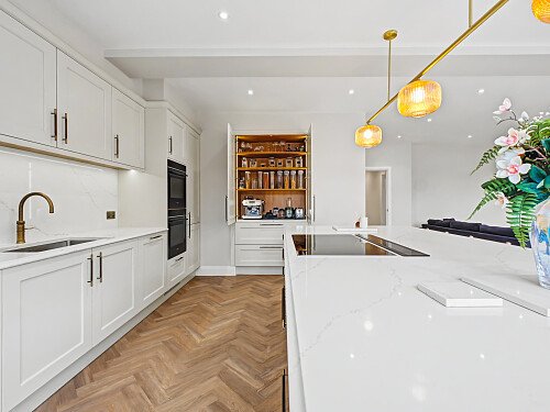 2 Manor Drive NW7 3NE-9