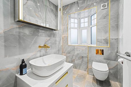 2 Manor Drive NW7 3NE-12