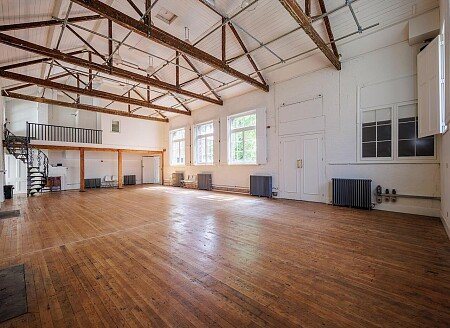 The_Organ_Factory_main_hall_sunny