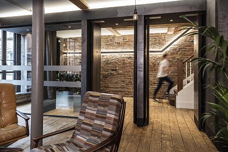 W_Boss_Reception_Stairs