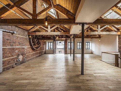 W_Boss_Loft_ Towards_Doors 2