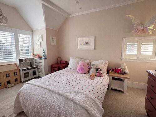 Girls bedroom 1